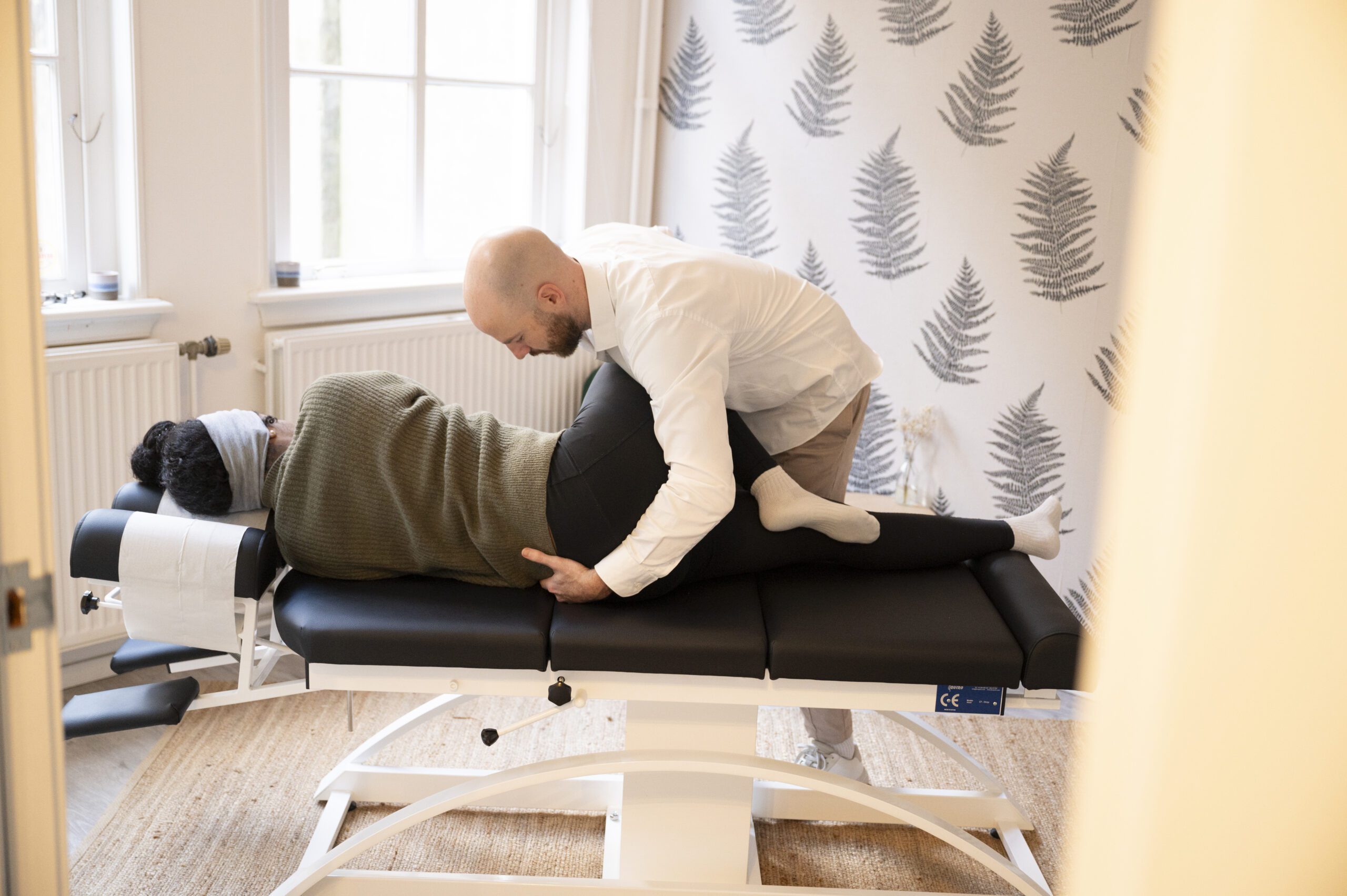 SI joint chiropractor